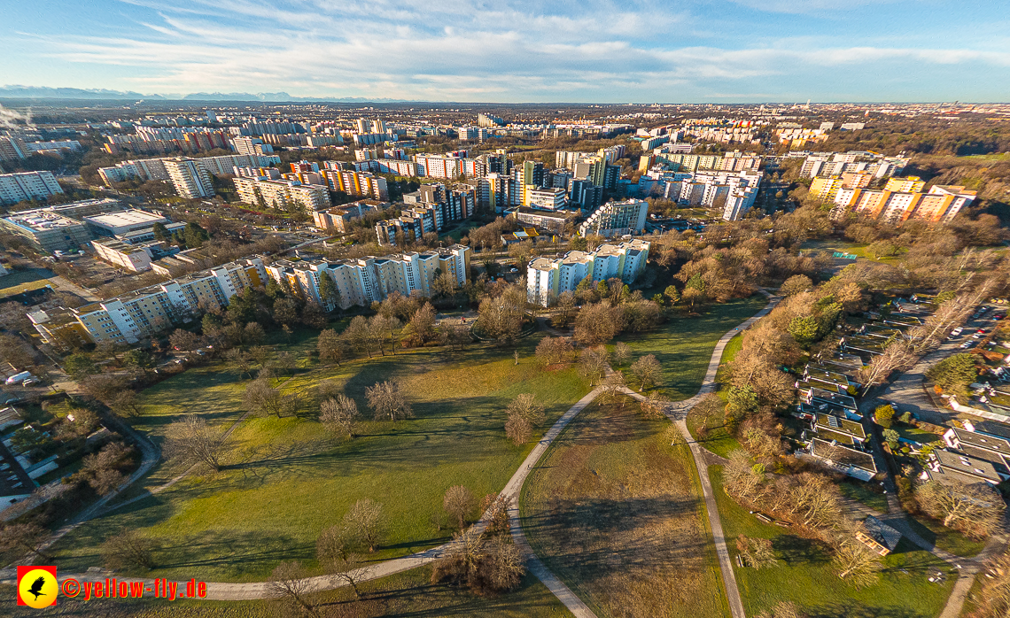 16.01.2023 - Luftbilder vom Marx-Zentrum und Gartenstadt Trudering
